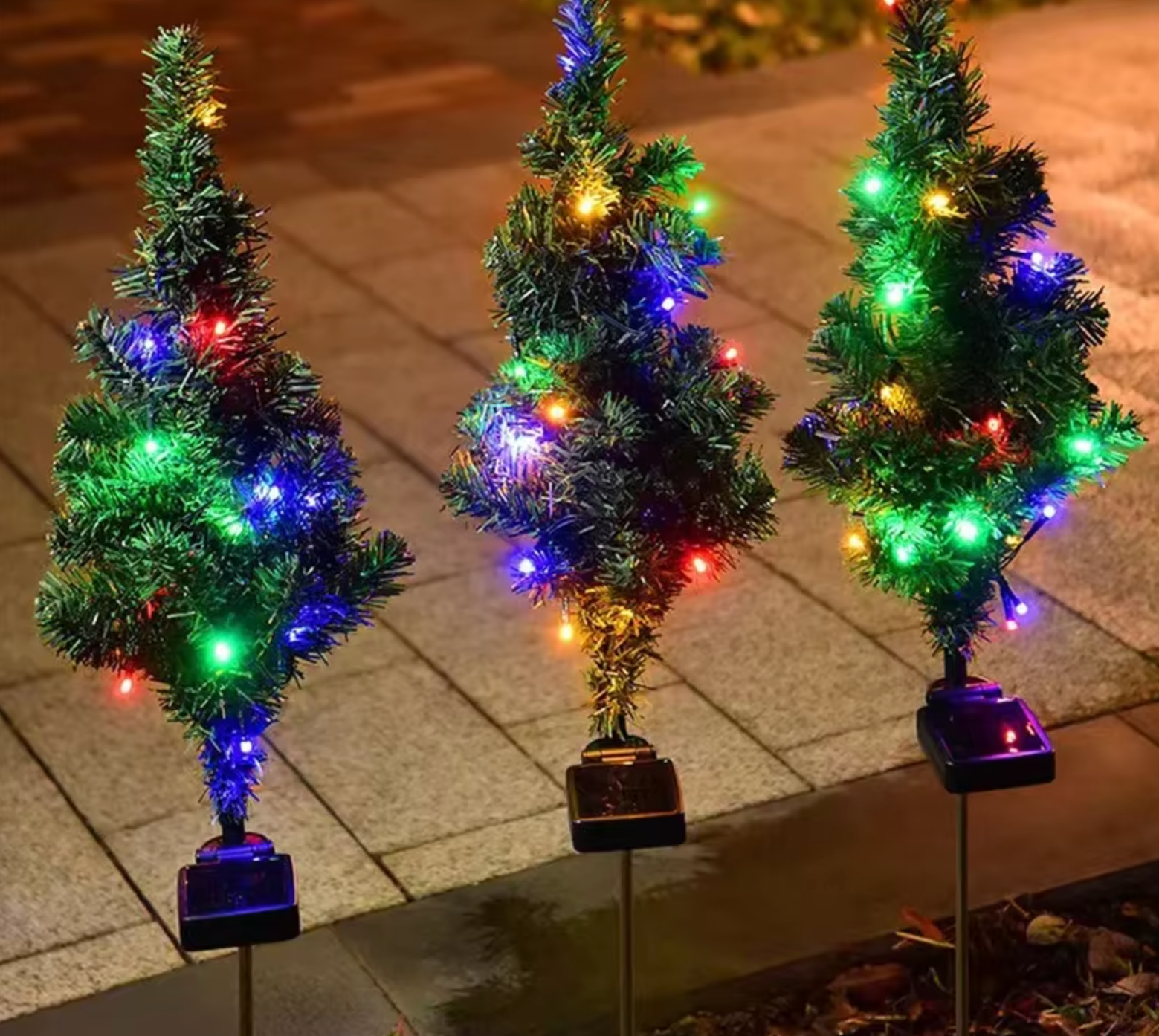 Christmas SolarThree|  Kerstboom op zonne-energie